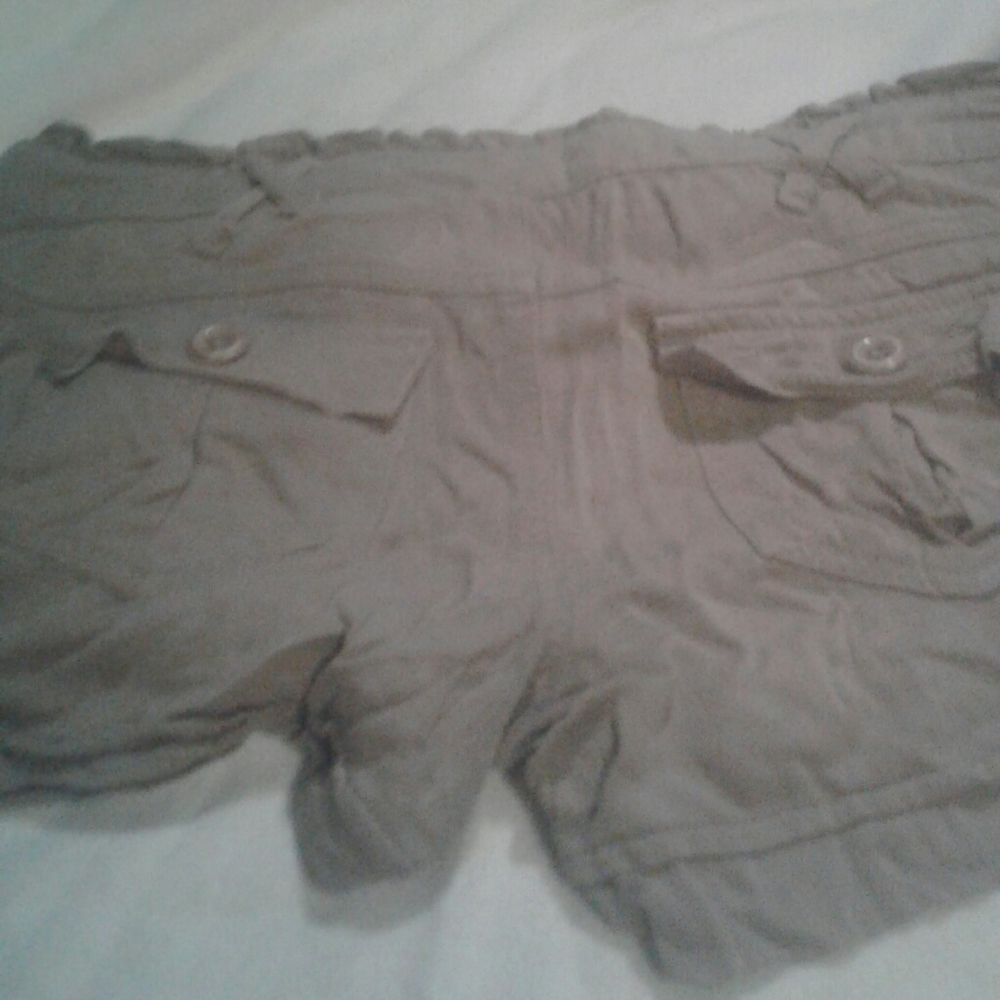 Bebop tan shorts